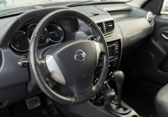 Подержанный автомобиль Nissan Terrano 2016 года (11 фото)