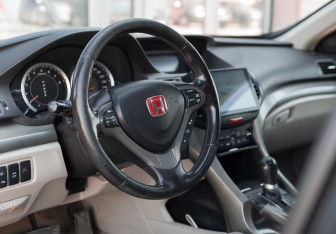 Подержанный автомобиль Honda Accord Sedan 2008 года (11 фото)