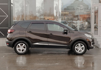 Подержанный автомобиль Renault Kaptur 2017 года (4 фото)