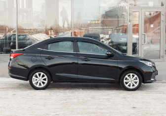 Подержанный автомобиль Changan Alsvin 2023 года (4 фото)