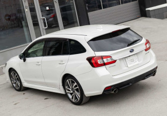 Подержанный автомобиль Subaru Levorg 2014 года (15 фото)