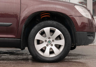 Подержанный автомобиль Skoda Yeti 2011 года (9 фото)