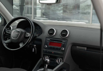 Подержанный автомобиль Audi A3 Hatchback 2012 года (10 фото)