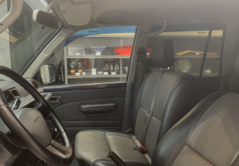 Подержанный автомобиль Toyota Land Cruiser Suv 1997 года (11 фото)