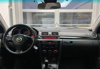 Подержанный автомобиль Mazda 3 Sedan 2008 года (12 фото)