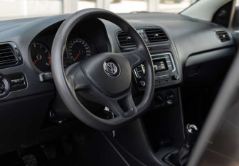 Подержанный автомобиль Volkswagen Polo Sedan 2019 года (11 фото)