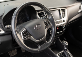 Подержанный автомобиль Hyundai Solaris Sedan 2019 года (11 фото)