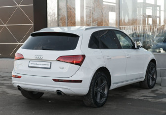 Подержанный автомобиль Audi Q5 2013 года (5 фото)