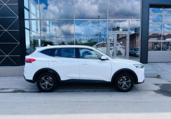 Подержанный автомобиль Haval F7 2023 года (4 фото)