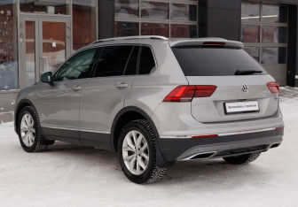 Подержанный автомобиль Volkswagen Tiguan 2018 года (7 фото)