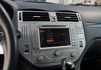 Подержанный автомобиль Ford Kuga 2012 года (15 фото)