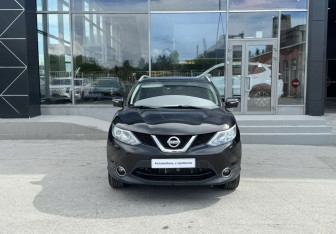 Подержанный автомобиль Nissan Qashqai 2014 года (2 фото)