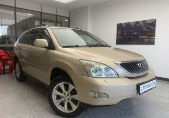 Подержанный автомобиль Lexus RX 2008 года (3 фото)