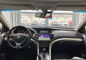 Подержанный автомобиль Honda Accord Sedan 2008 года (11 фото)