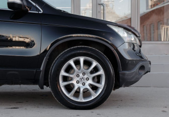 Подержанный автомобиль Honda CR-V 2007 года (9 фото)