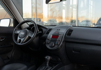 Подержанный автомобиль Kia Soul 2011 года (10 фото)