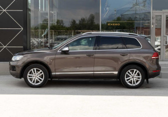 Подержанный автомобиль Volkswagen Touareg 2013 года (8 фото)