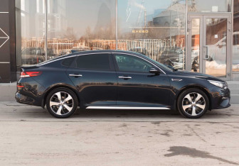 Подержанный автомобиль Kia Optima Sedan 2019 года (4 фото)