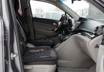 Подержанный автомобиль Chevrolet Orlando 2012 года (20 фото)