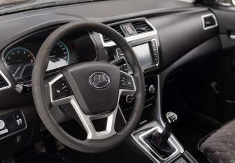 Подержанный автомобиль Lifan Solano 2017 года (11 фото)