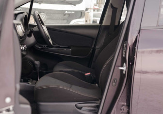 Подержанный автомобиль Toyota Vitz 2018 года (18 фото)