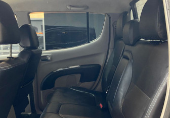 Подержанный автомобиль Mitsubishi L200 2007 года (10 фото)