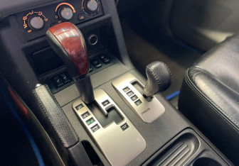 Подержанный автомобиль Mitsubishi Pajero 2003 года (14 фото)