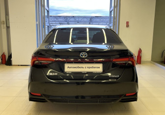 Подержанный автомобиль Toyota Avalon 2021 года (5 фото)