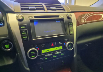 Подержанный автомобиль Toyota Camry Sedan 2013 года (12 фото)