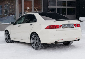 Подержанный автомобиль Honda Accord Sedan 2007 года (7 фото)