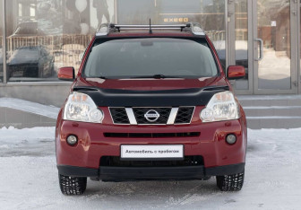 Подержанный автомобиль Nissan X-Trail 2010 года (2 фото)