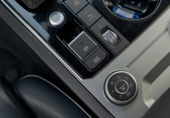 Подержанный автомобиль Volkswagen Touareg 2021 года (15 фото)