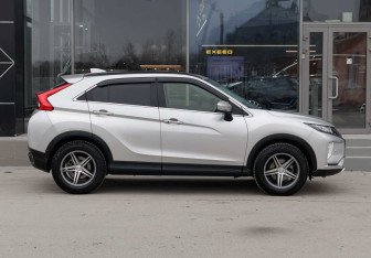 Подержанный автомобиль Mitsubishi Eclipse Cross 2018 года (4 фото)