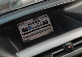 Подержанный автомобиль Lexus RX 2009 года (14 фото)