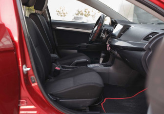 Подержанный автомобиль Mitsubishi Lancer Sedan 2008 года (17 фото)
