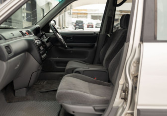 Подержанный автомобиль Honda CR-V 1996 года (16 фото)