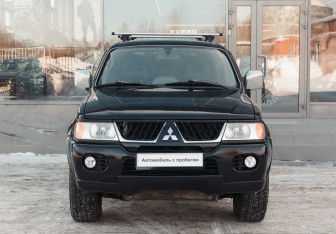 Подержанный автомобиль Mitsubishi Pajero Sport 2007 года (2 фото)