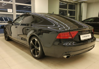 Подержанный автомобиль Audi A7 2010 года (7 фото)