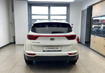 Подержанный автомобиль Kia Sportage 2017 года (5 фото)