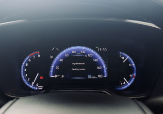 Подержанный автомобиль Toyota Corolla Wagon 2021 года (14 фото)