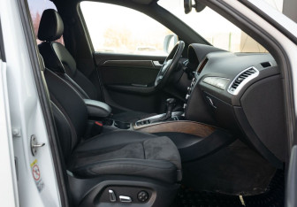 Подержанный автомобиль Audi Q5 2013 года (22 фото)