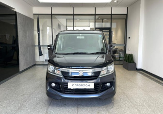 Подержанный автомобиль Suzuki Solio 2013 года (3 фото)