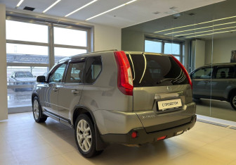Подержанный автомобиль Nissan X-Trail 2012 года (6 фото)