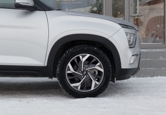 Подержанный автомобиль Hyundai Creta 2021 года (9 фото)