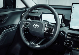 Новый Toyota RAV4 2025 (23 фото)