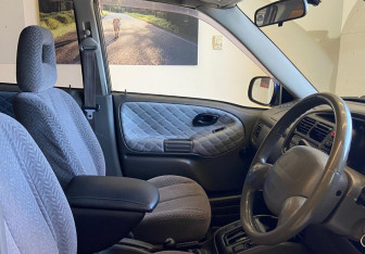 Подержанный автомобиль Suzuki Escudo 2000 года (10 фото)