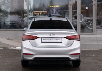 Подержанный автомобиль Hyundai Solaris Sedan 2017 года (6 фото)