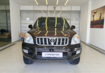Подержанный автомобиль Toyota Land Cruiser Prado 2005 года (2 фото)