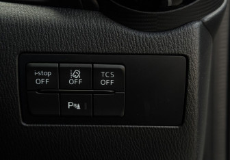 Подержанный автомобиль Mazda CX-3 2016 года (16 фото)