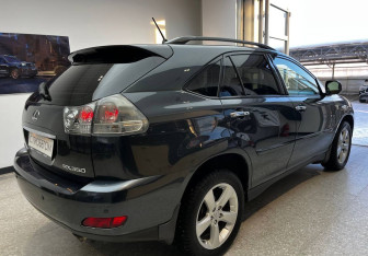 Подержанный автомобиль Lexus RX 2007 года (5 фото)